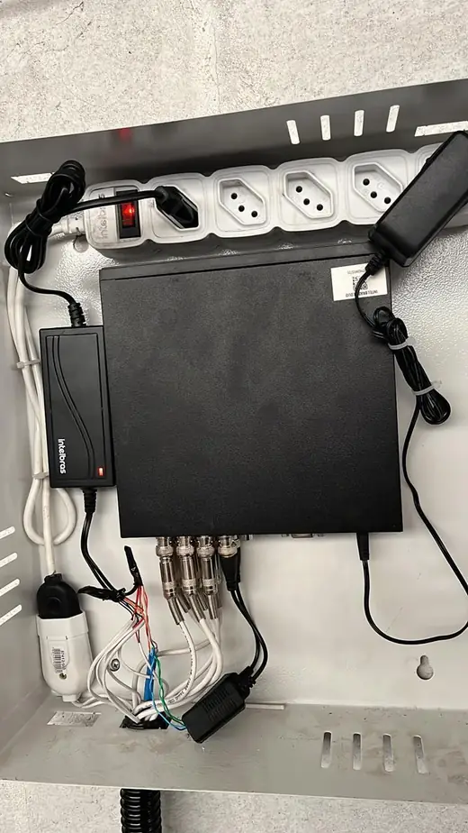 Central DVR instalada